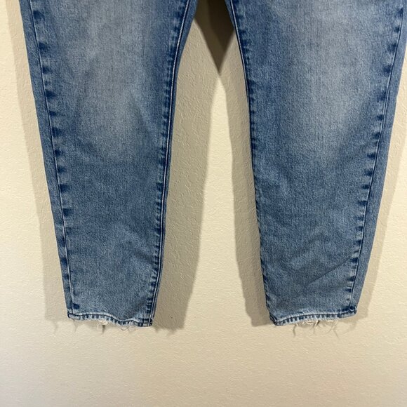 Good American Women's The Weekender Straight Leg Light Wash Jeans Size 14/32 - Picture 3 of 13